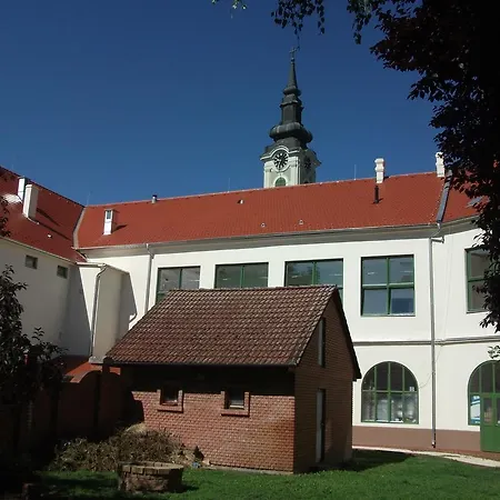 Apartment Ciszterci Haz