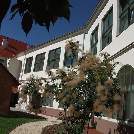 Ciszterci Haz Apartment Baja