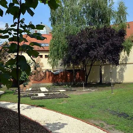 Ciszterci Haz Apartment Baja