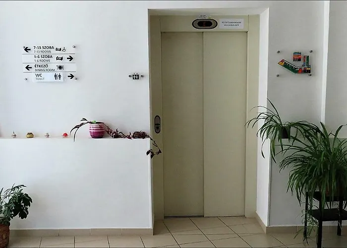 Ciszterci Haz Lägenhet